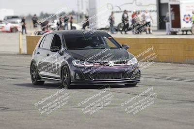 media/Jun-01-2025-CalClub SCCA (Sun) [[eae223c5dd]]/Group 1/Track Event (Front Straight)/